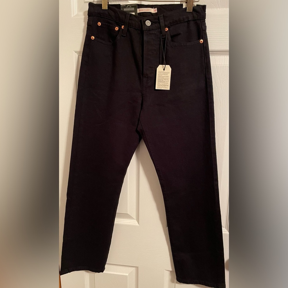 NWT LEVI’s Premium Wedgie Straight Black Denim Jeans